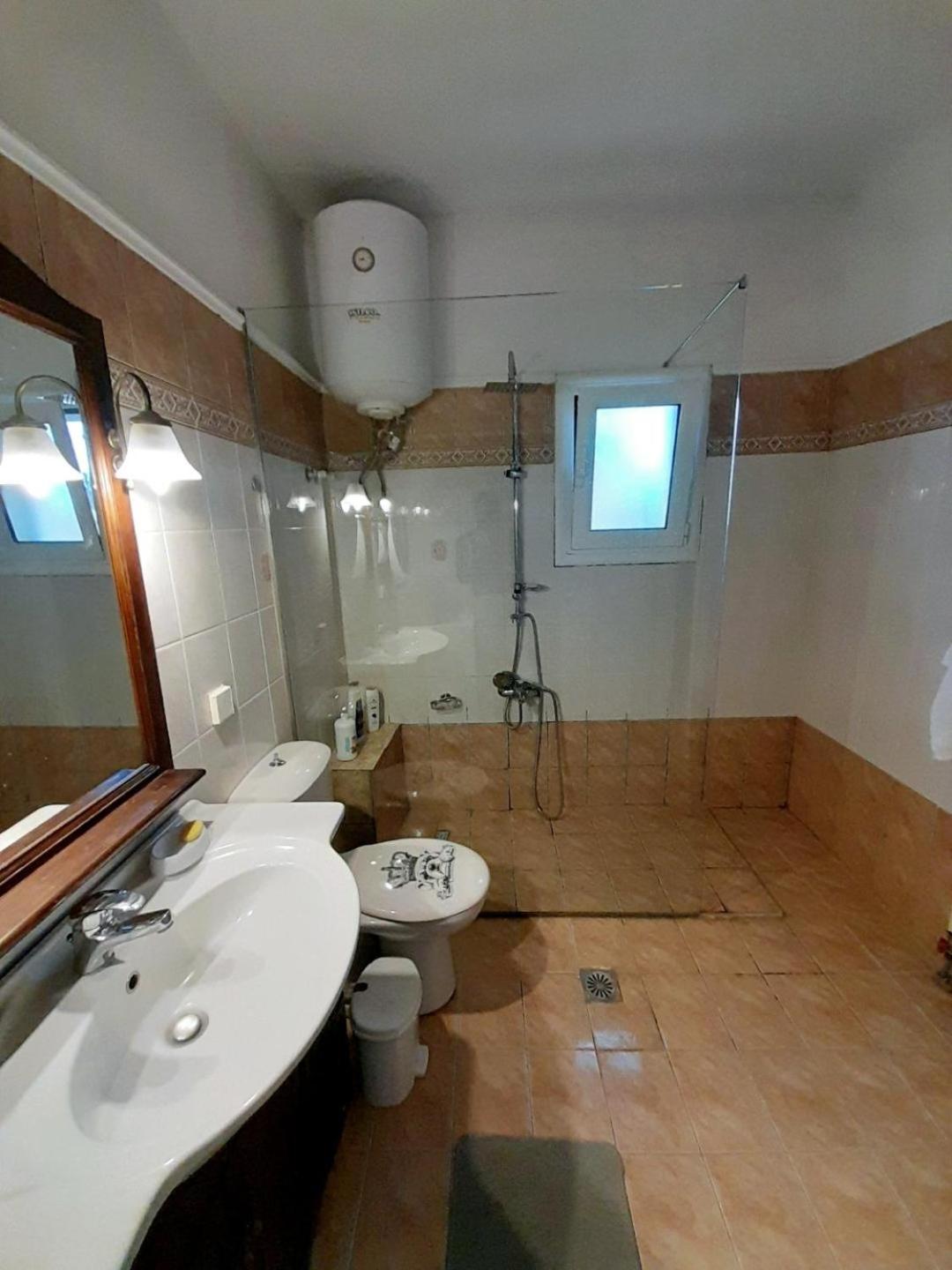 Appartement Διωροφη Μεζονετα-2Km Απο Το Κεντρο-Iliana House à Alepou Extérieur photo