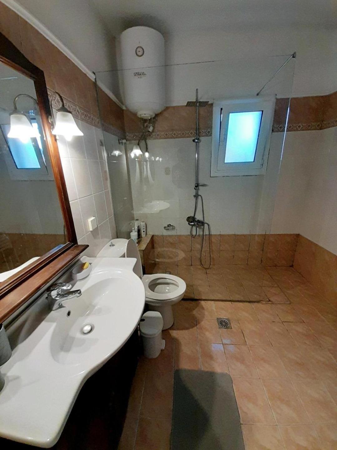 Appartement Διωροφη Μεζονετα-2Km Απο Το Κεντρο-Iliana House à Alepou Extérieur photo